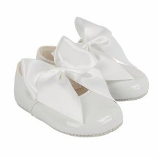 B025: Baby Girls Soft Soled Shoe with Large Bow -White (Shoe Sizes: 0-3)